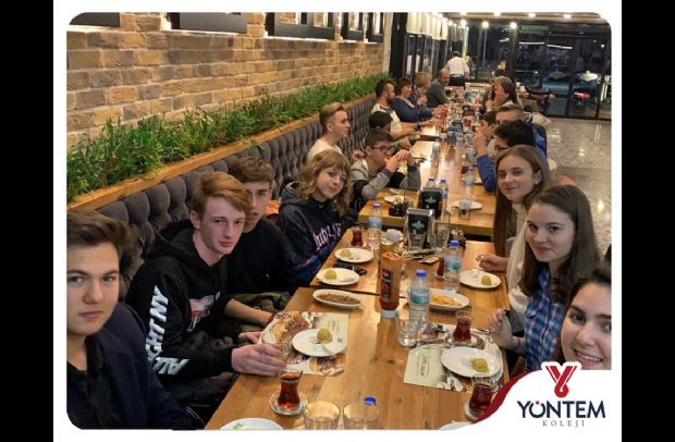 Yöntem Eğitim Kurumları Avrupa Birliği Eğitim Erasmus LTT aktivitesine katıldılar.