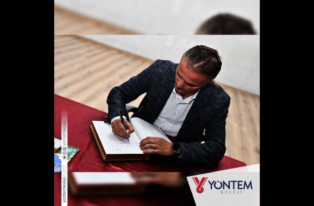 Romanlarını severek okuduğumuz Hasan Sarı bugün kitapseverlerimizle buluştu. 