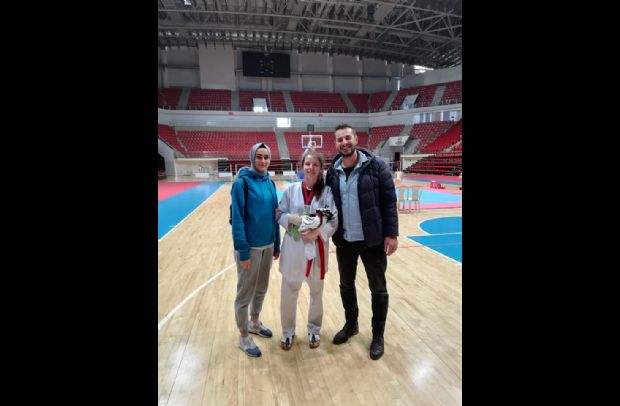 Öğrencimiz Seyhan Çelik, Liseler Arası Tekwando Müsabakaları 'nda Konya 3.sü olmuştur