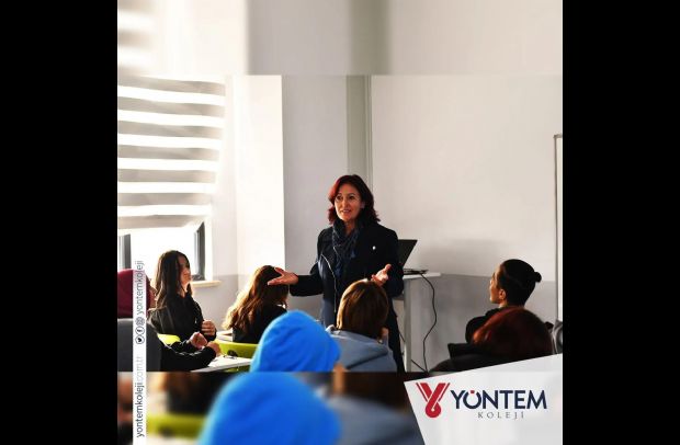 Cambridge University Press Öğretmen ve Öğrenci Eğitmeni Sharon Barrett  bir söyleşi gerçekleştirdi