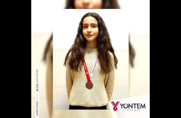 Konya İl Birinciliği Satranç Turnuvası'nda 13 Yaş Altı Konya 3.sü Bahar Elvin Eren