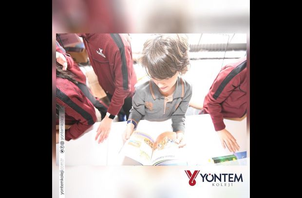 YÖNTEM KOLEJİNDE KİTAP FUARI... 
